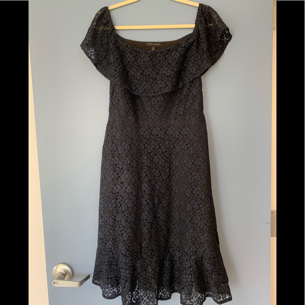 Banana Republic Off the shoulder dress